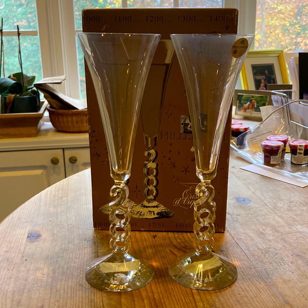 Cristal d’Arques Millennium Crystal Champagne Flutes. NEW, Original box!